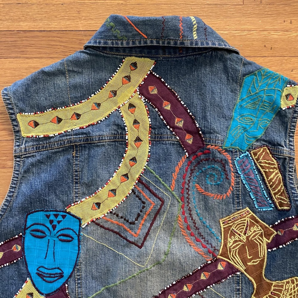 Chicos Jean Vest Womens 2 Embroidered Applique Boho Art Jacket Casual Layering - Picture 12 of 14
